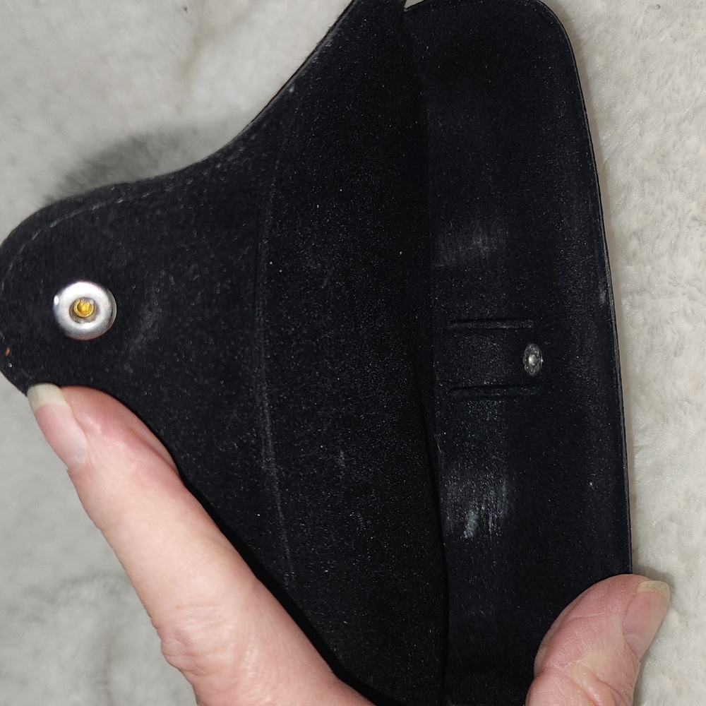 Ray-Ban Glass Case Snap Closure - Picture 3 of 5